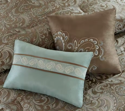 The Candlelight Comforter